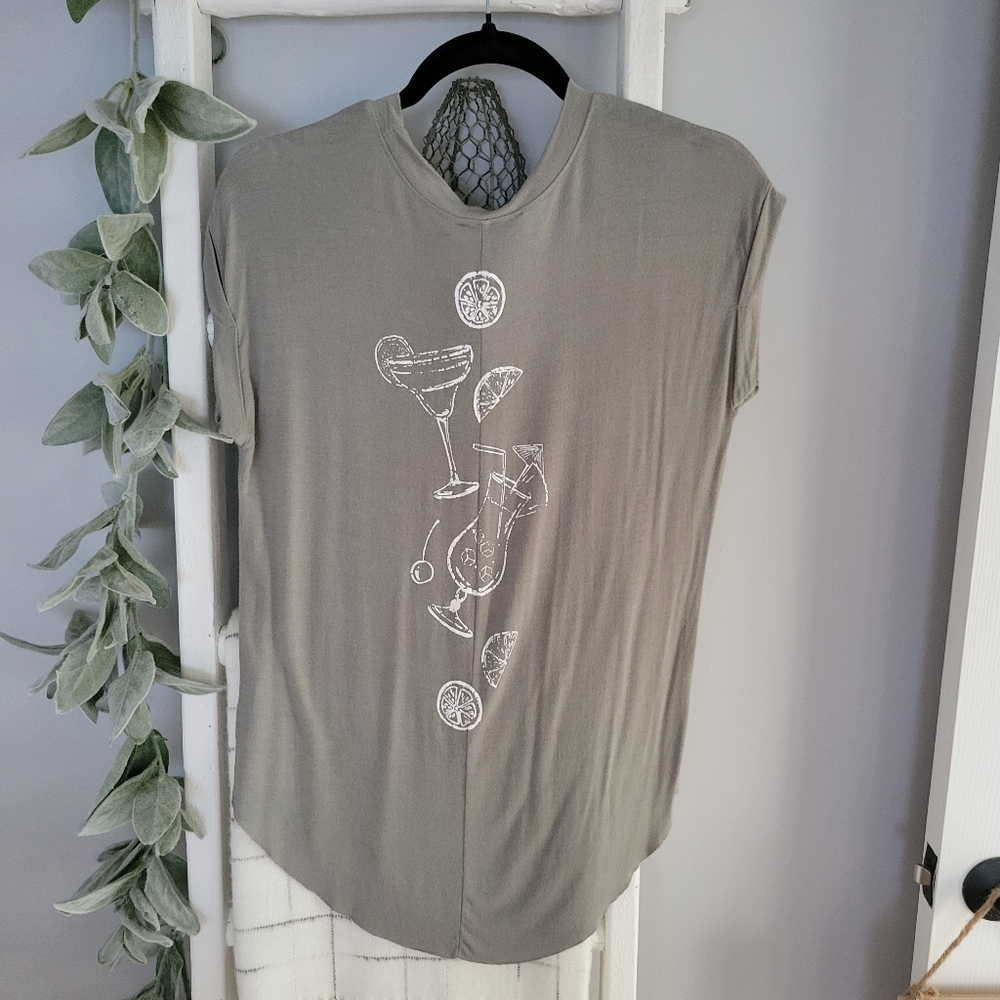 FUN TShirt - Picture 2 of 4